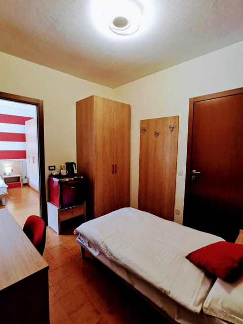 Family Room, Balcony, Mountain View | In-room safe, free WiFi, bed sheets
