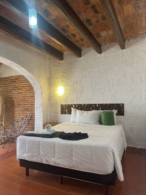 Comfort Room, Garden View | Desk, laptop workspace, free WiFi, bed sheets