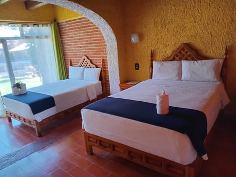 Comfort Double Room, Garden View | Desk, laptop workspace, free WiFi, bed sheets