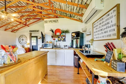 Apartment (0 Bedroom) | Interior