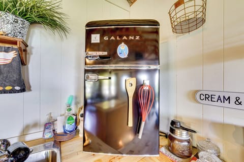 Apartment (0 Bedroom) | Interior