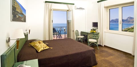 Superior Double Room, Terrace, Sea View | In-room safe, desk, free WiFi, wheelchair access