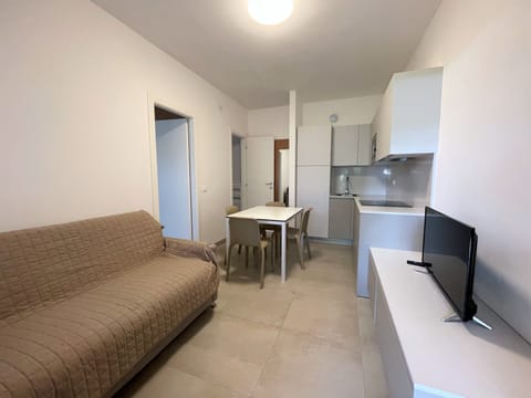 Apartment, 1 Bedroom, Patio | Living room