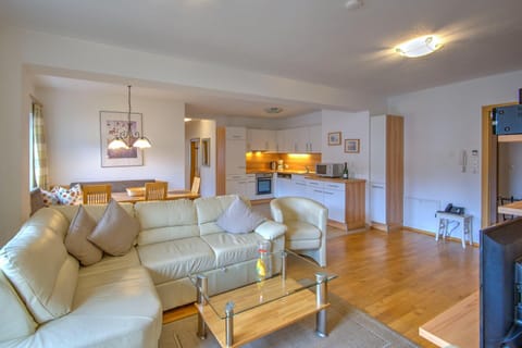 Apartment | Living room