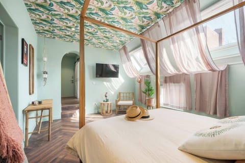 Comfort Quadruple Room, City View | Free cribs/infant beds, free WiFi, bed sheets