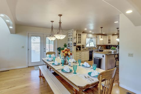 House (4 Bedrooms) | Interior