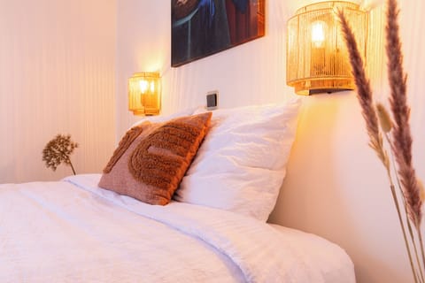 Double Room, Garden View | Iron/ironing board, free WiFi