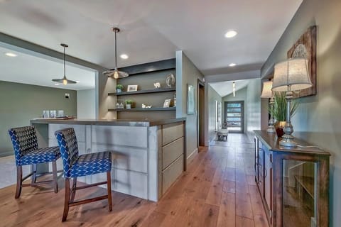 House, 5 Bedrooms | Interior