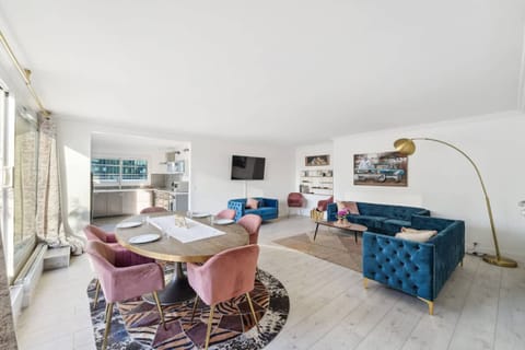 Apartment | Living area