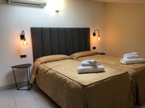 Economy Double or Twin Room (Attic) | Frette Italian sheets, in-room safe, desk, laptop workspace