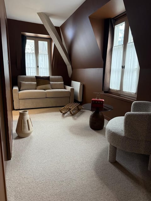 Luxury Suite | In-room safe, desk, soundproofing, iron/ironing board