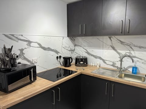 Comfort Double or Twin Room, Garden View | Shared kitchen | Electric kettle