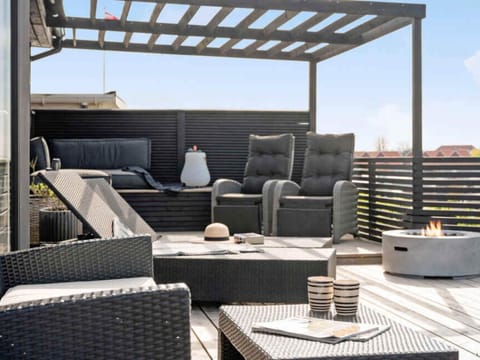 House | Terrace/patio