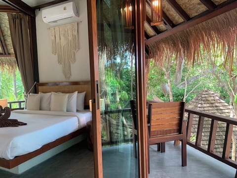 Junior Suite, Balcony | In-room safe, blackout drapes, free WiFi