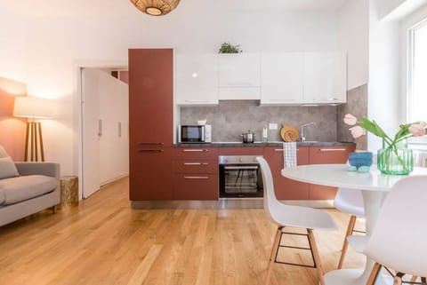 Apartment, 3 Bedrooms | Private kitchen | Espresso maker, electric kettle