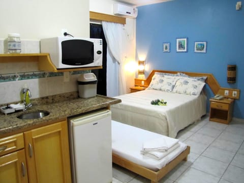 Deluxe Double Room | Minibar, in-room safe, free WiFi, bed sheets