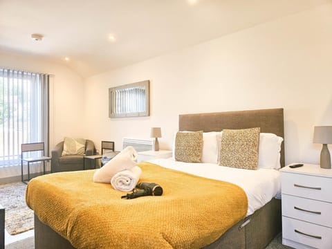 Apartment (0 Bedroom) | Front of property