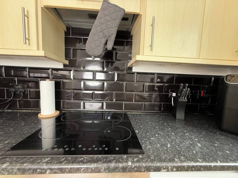 House, 3 Bedrooms, Garden View | Interior