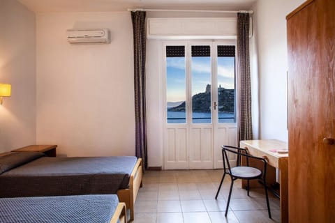 Standard Double Room, Sea View | In-room safe, desk, iron/ironing board, free WiFi