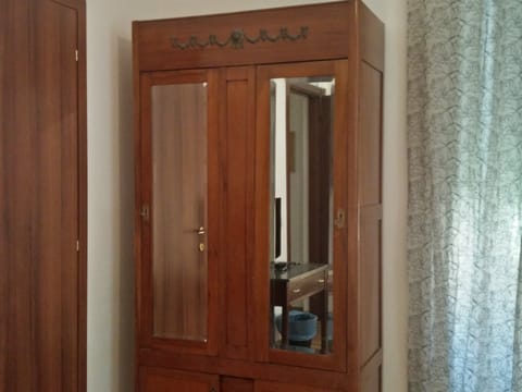 Deluxe Triple Room, 1 Bedroom, Ensuite, Garden View | 1 bedroom, Frette Italian sheets, desk, iron/ironing board