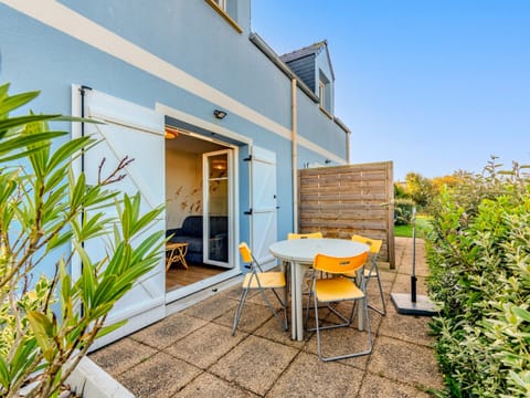 House | Outdoor dining