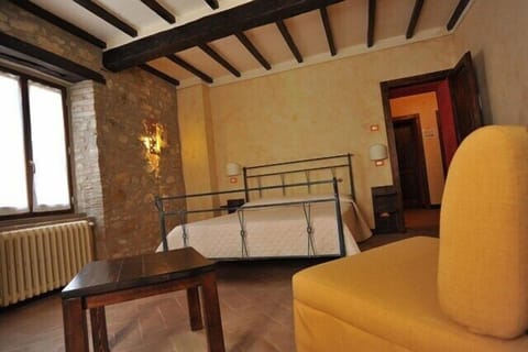 Double or Twin Room | Desk, free cribs/infant beds, rollaway beds