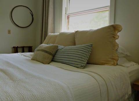 Palm Garden Suite | Free WiFi, bed sheets