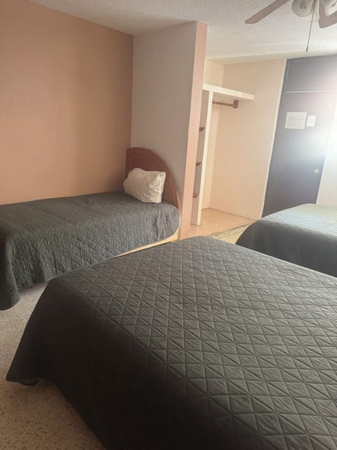 Basic Triple Room | Free WiFi