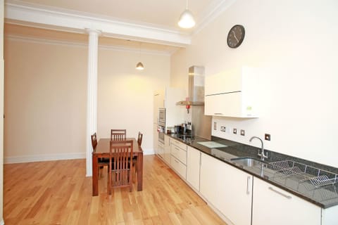 Apartment, 2 Bedrooms (16 B Union Terrace) | Private kitchen | Fridge, microwave, stovetop, dishwasher