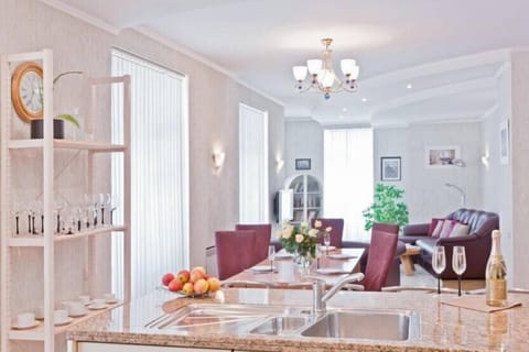 Apartment, 2 Bedrooms (Kirova, 1) | In-room dining