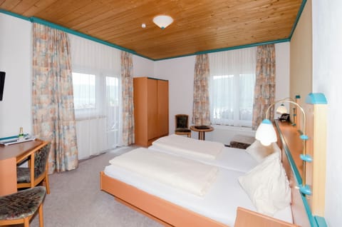 Family Room, Balcony, Lake View | In-room safe, blackout drapes, soundproofing, free WiFi