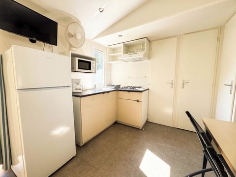 Microwave, highchair, cookware/dishes/utensils