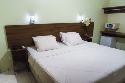 Double Room | Minibar, desk, soundproofing, rollaway beds