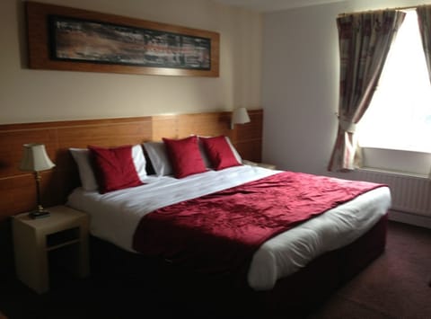 Double or Twin Room | Iron/ironing board