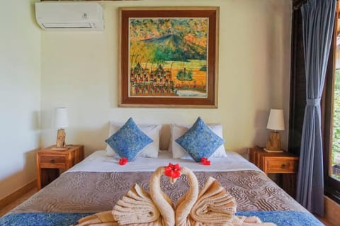 Superior Double Room, Balcony, Garden View | Desk, free WiFi