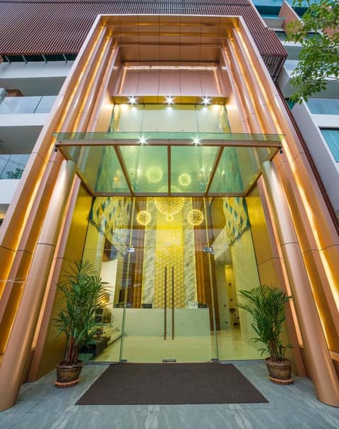 Condo, 2 Bedrooms, Balcony, City View | Property entrance