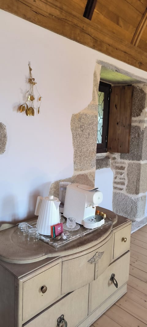 Deluxe Double Room, Park View | Soundproofing, iron/ironing board, free WiFi