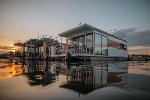 Mobile Home | Exterior