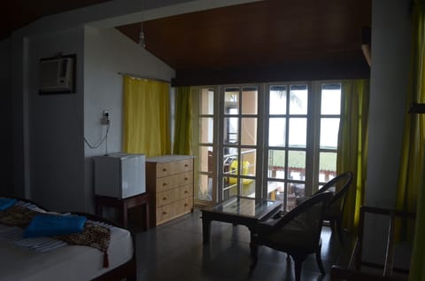 Superior Room, 1 Bedroom, Balcony, Ocean View | Desk