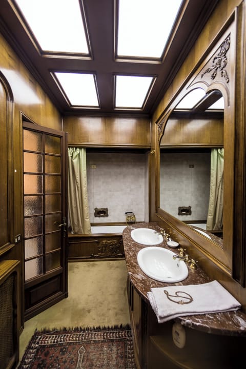 Junior Suite, Garden View | Free WiFi