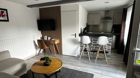 Apartment, Park View | Desk, free WiFi