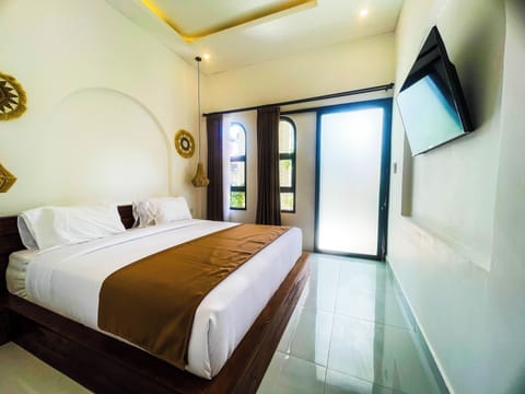 Deluxe Double Room, 1 King Bed | Desk, free WiFi