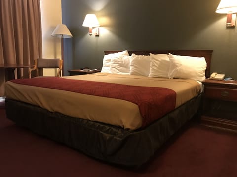 Rollaway beds, free WiFi, bed sheets