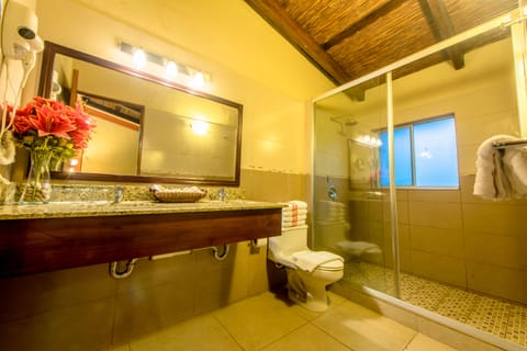 Family Suite, 2 Bedrooms, Lake View, Lakeside | Bathroom | Shower, rainfall showerhead, free toiletries, towels