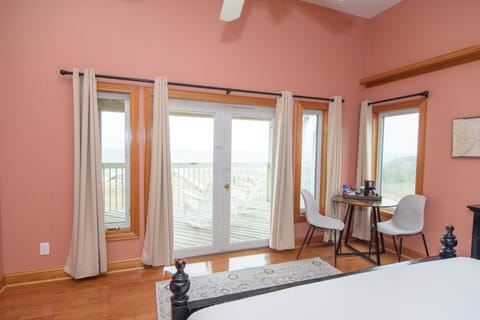 Premium Room, Balcony, Bay View | Premium bedding, individually decorated, individually furnished