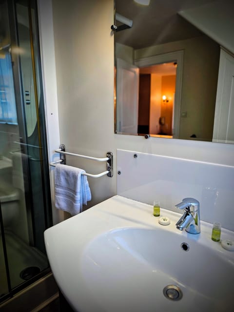 Economy Double Room, Balcony, City View | Free WiFi