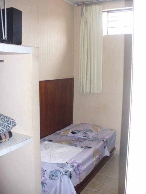 Single Room | Desk, blackout drapes, free WiFi, bed sheets