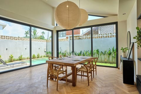 Villa | Dining room