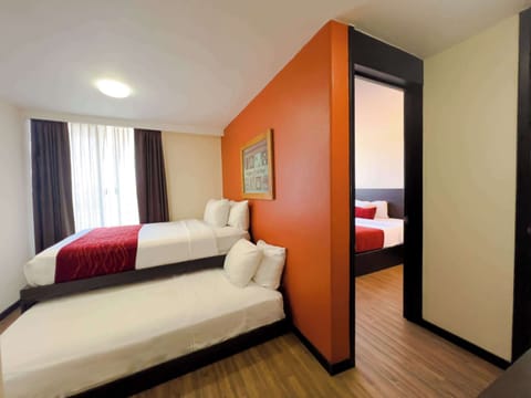 Suite, Multiple Beds, Non Smoking (Efficiency, Upgrade) | In-room safe, cribs/infant beds, rollaway beds, bed sheets