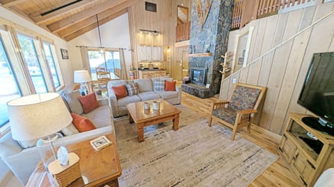 Condo, 4 Bedrooms | Living area